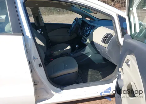 2016 Kia Rio Lx z USA, uszkodzony, nr VIN KNADM4A39G6660600